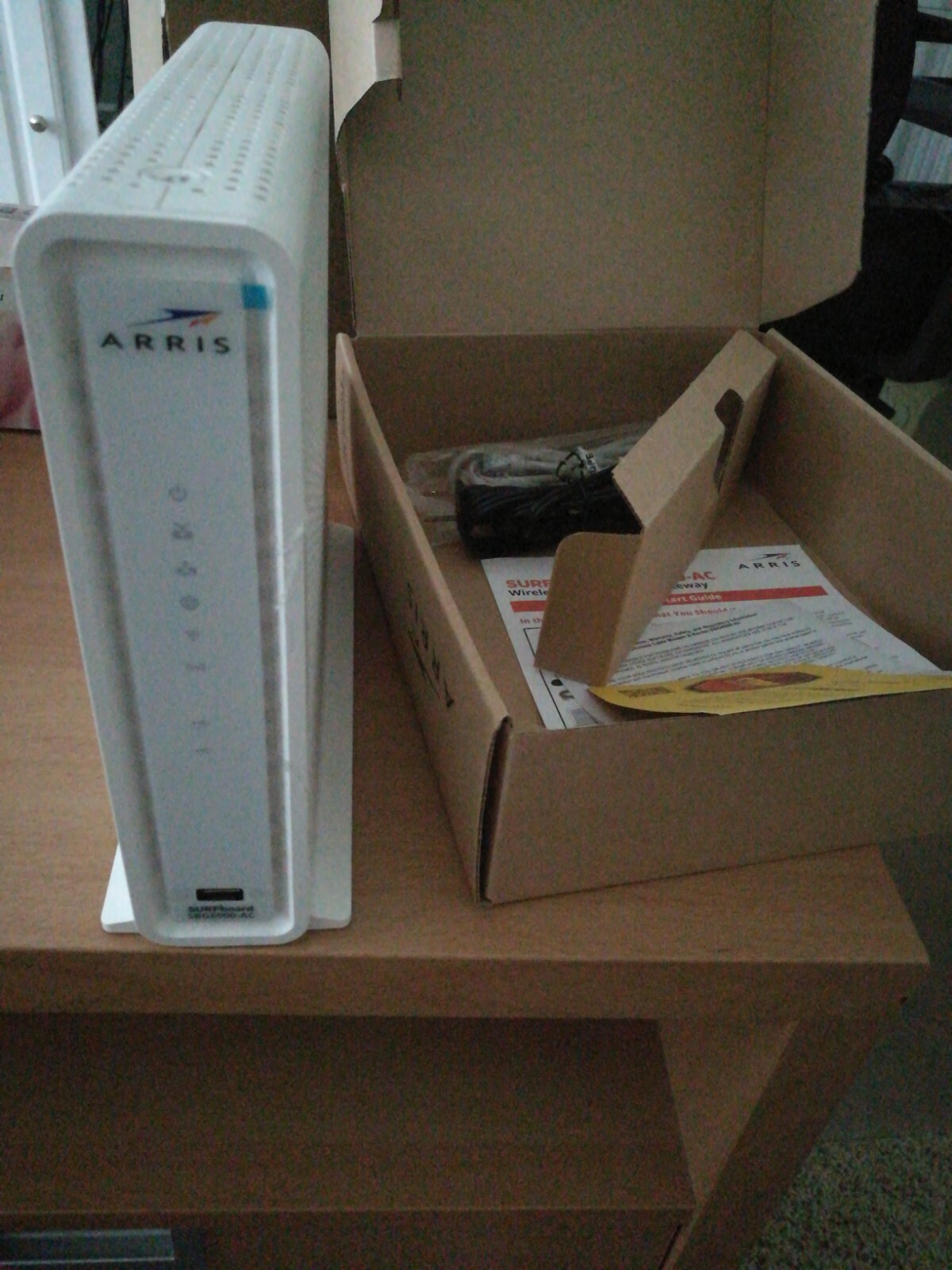 ARRIS Surfboard Sbg6900-ac Cable Modem With Ac1900 WiFi Router(refurbished)