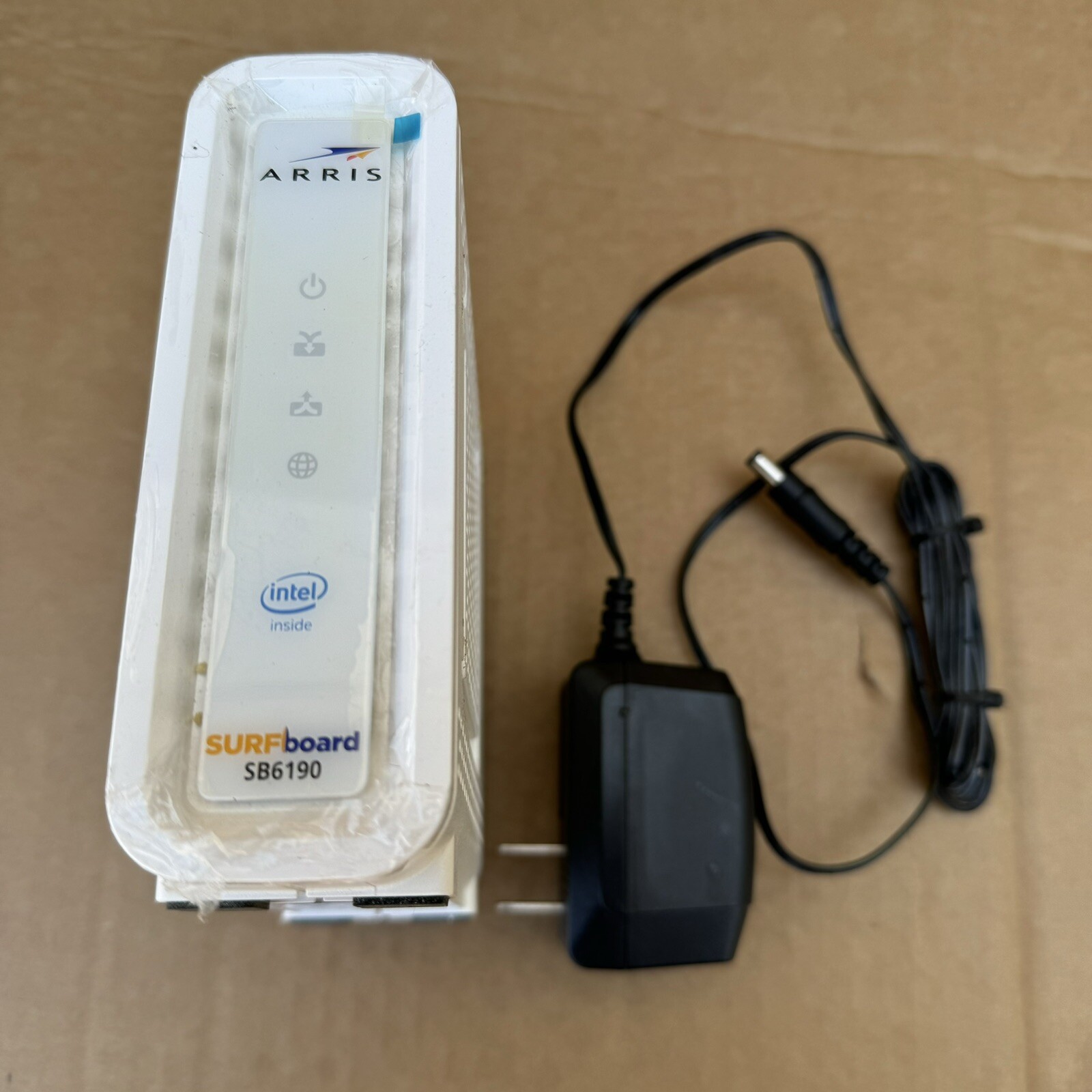 Arris SB6190 SURFboard White 1Gbps Portable 12V Cable Wi-Fi Hotspot Modem