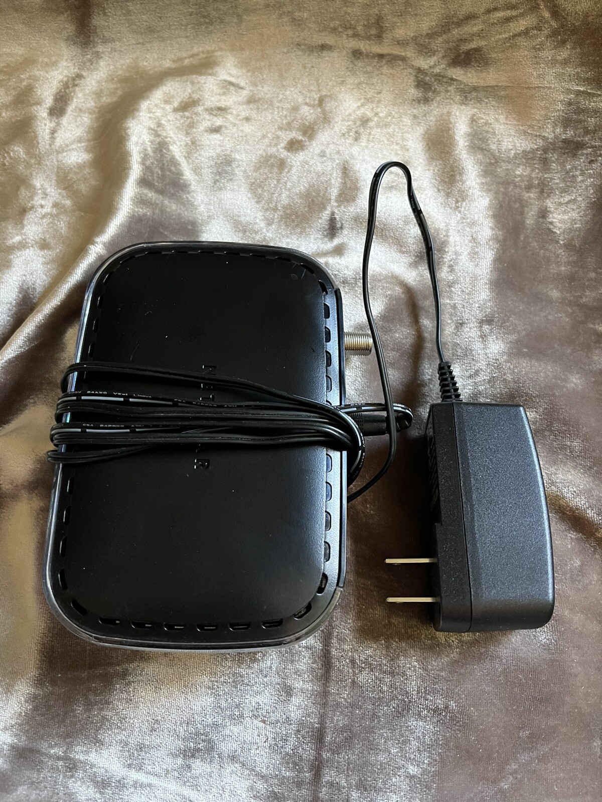 Netgear DOCSIS 30 (CM400-100NAS) 340 Mbps WORKS SEE PICS