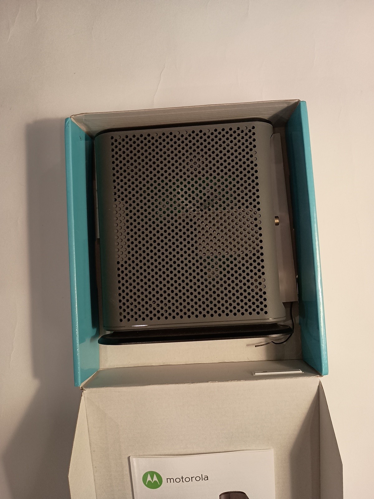 Motorola Cable Modem 24×8 Model MB7621 DOCSSIS 3.0, 1,000+Mbps, Working
