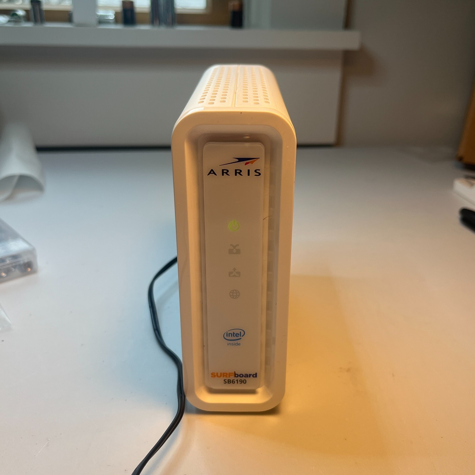 ARRIS SURFboard SB6190 w/Adapter DOCSIS 3.0 Cable Modem 32×8 Channel Bonding