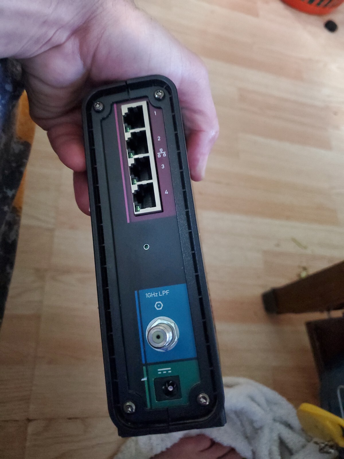 Motorola SBG6580 Wireless Cable Modem Router very nice free shipping