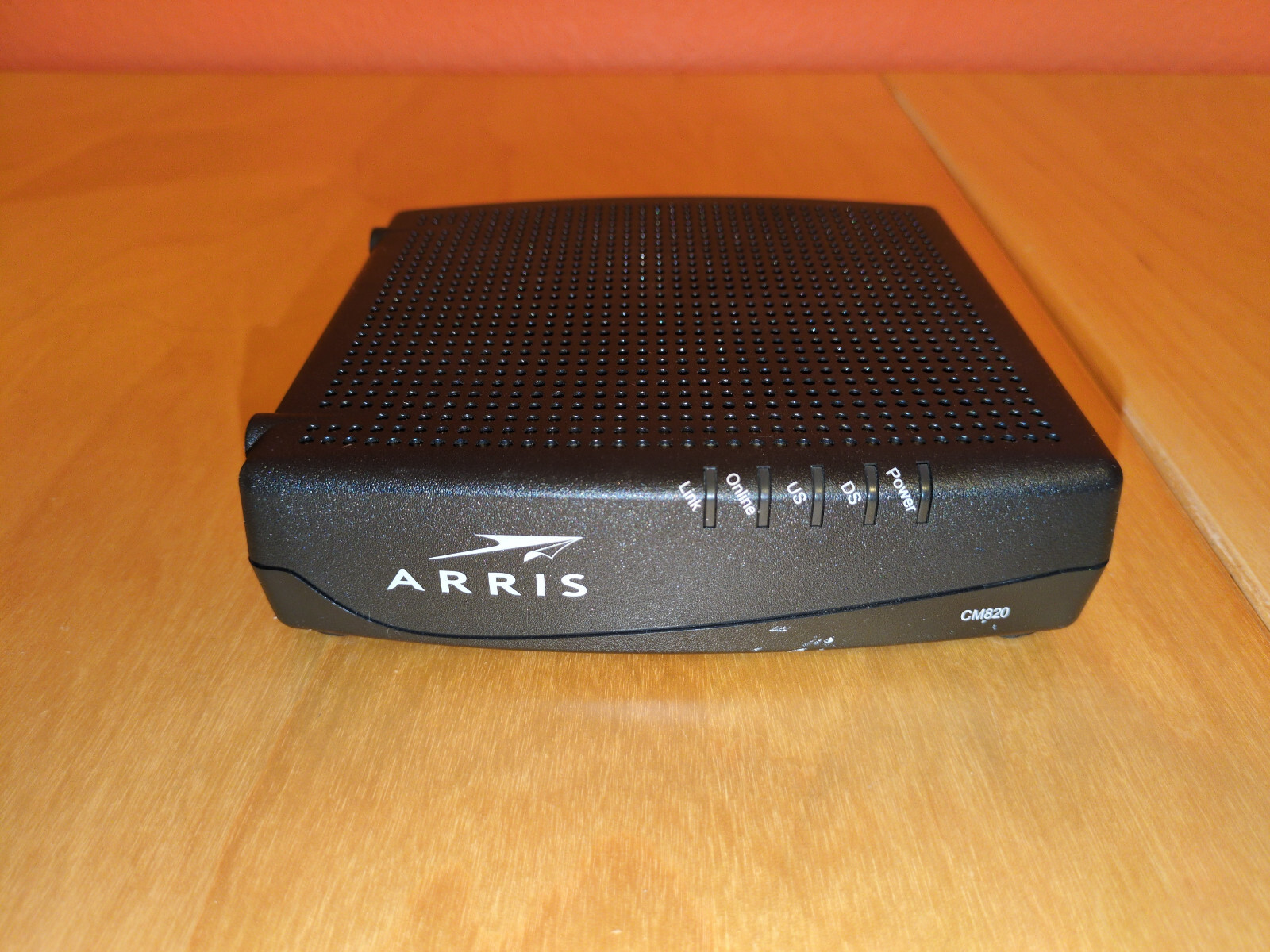 ARRIS CM820A/SL DOCSIS 3.0 Cable Modem w/power and data cable-Very Good Untested