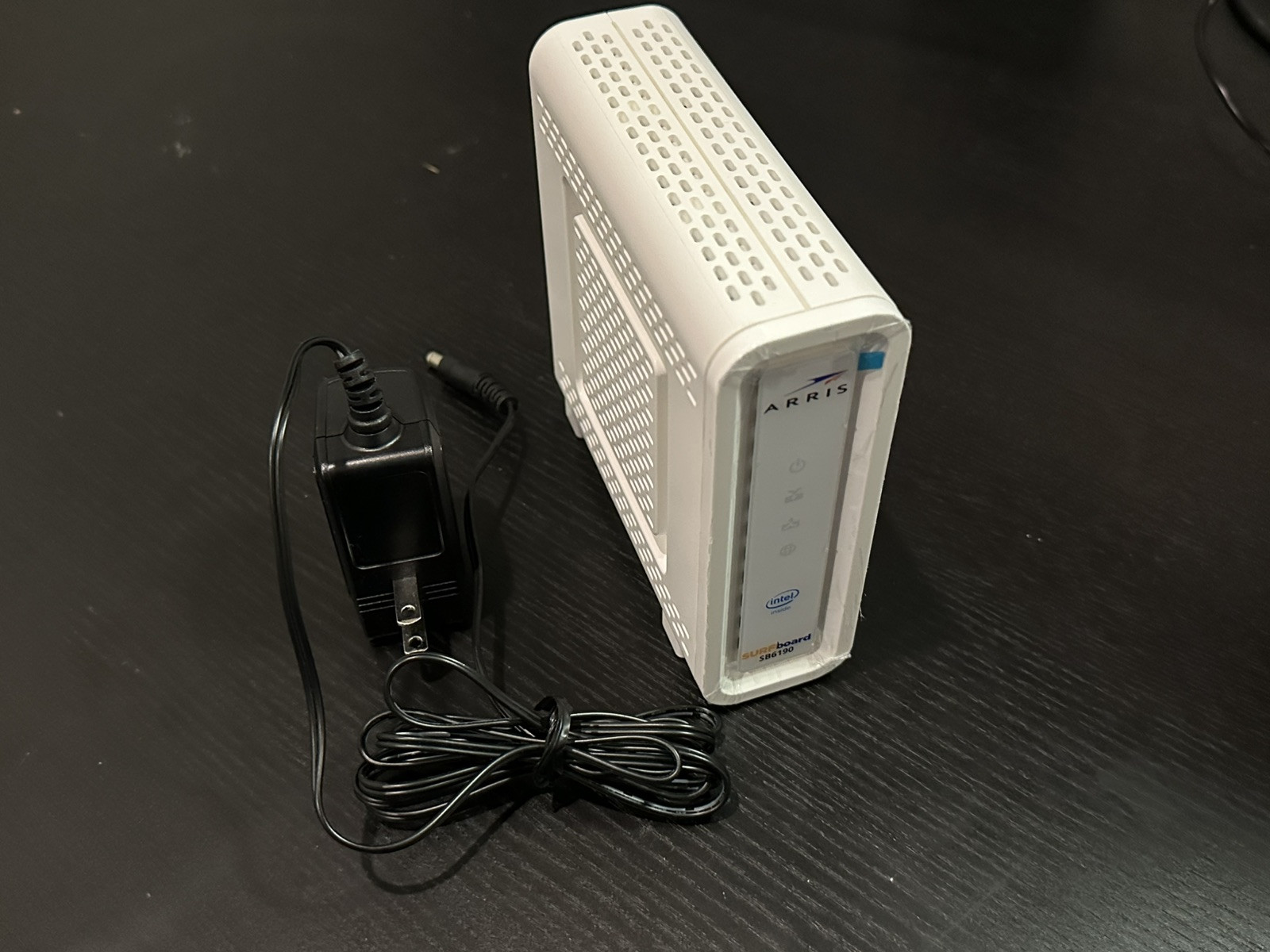 Arris SURFboard SB6190 SB00DXD6190 1x Gigabit Port DOCSIS 3.0 Cable Modem
