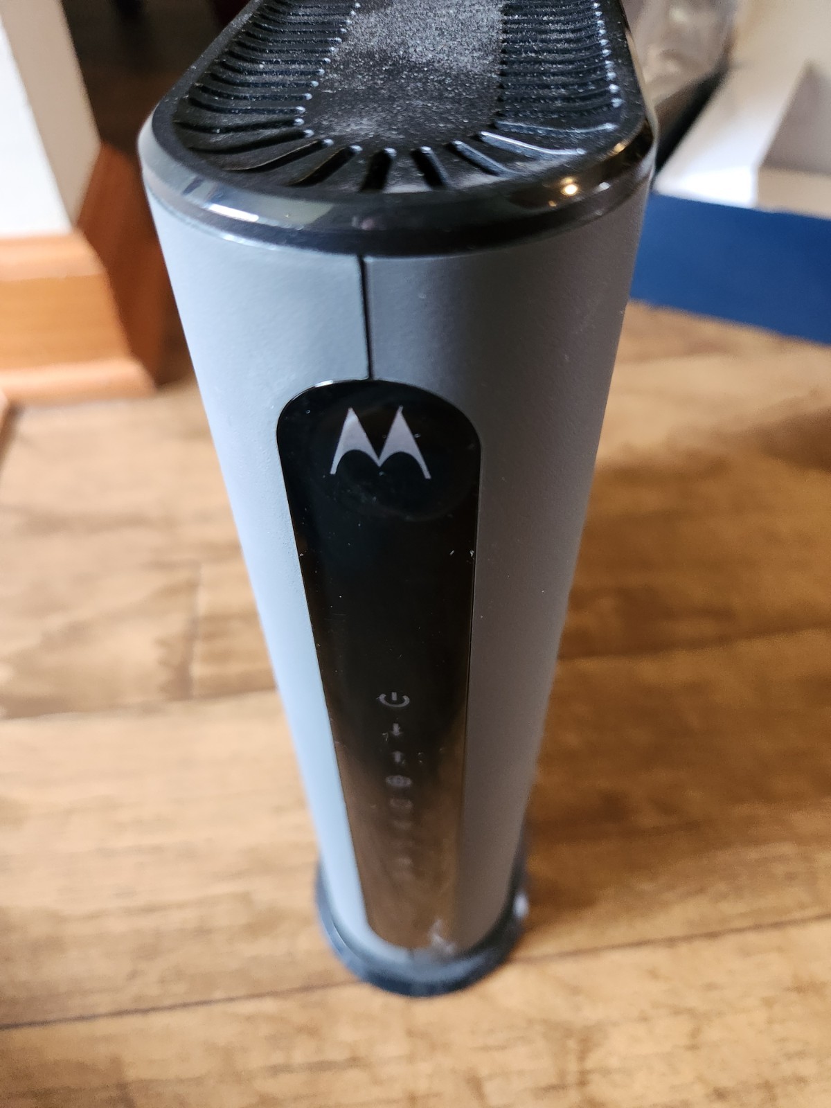 Motorola MG8702 DOCSIS 3.1 Cable Modem with Gigabit Router