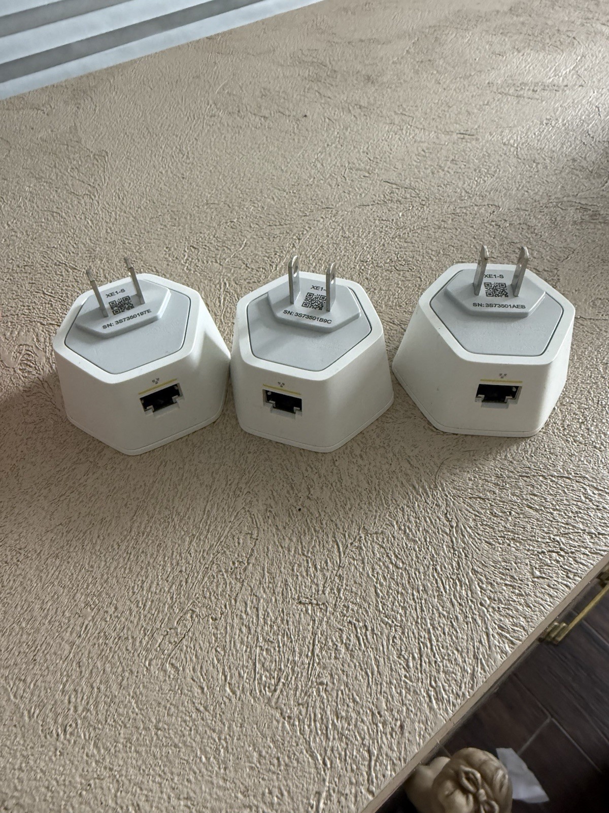 Xfinity XFI Pods Wifi Network Range Extender – White, Pack of 3 XE1-S (sku M)