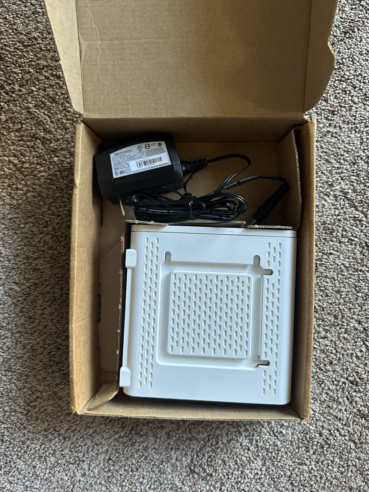 ARRIS Surfboard SB6190-RB DOCSIS 3.0 Cable Modem, White (Renewed)