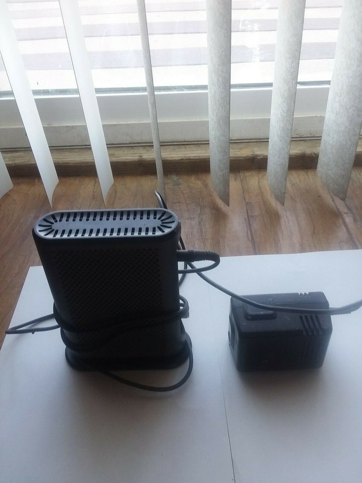 WAW USED MOTOROLA MODEM DOCSIS 3.0 GOOD WORKING, GOOD CONDITION