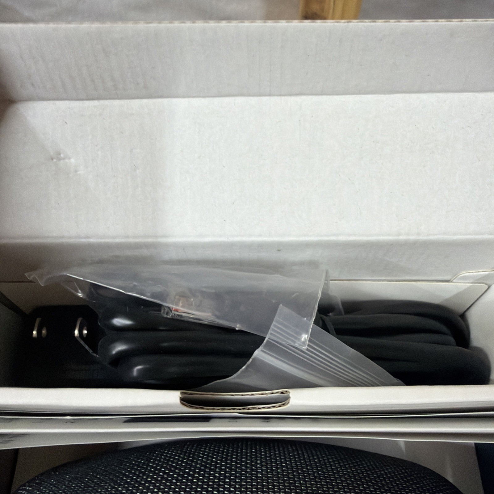 Motorola B12 DOCSIS 3.1 Multi-Gig Cable Modem