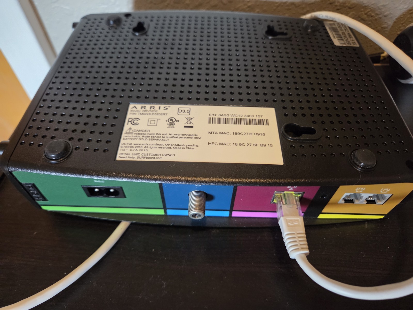 ARRIS SURFboard SBV3202 DOCSIS 3.0 Cable Modem | Comcast Xfinity Internet