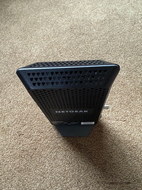 NETGEAR CM600 High Speed 960Mbps 24×8 DOCSIS 3.0 Cable Modem with AC Adapter