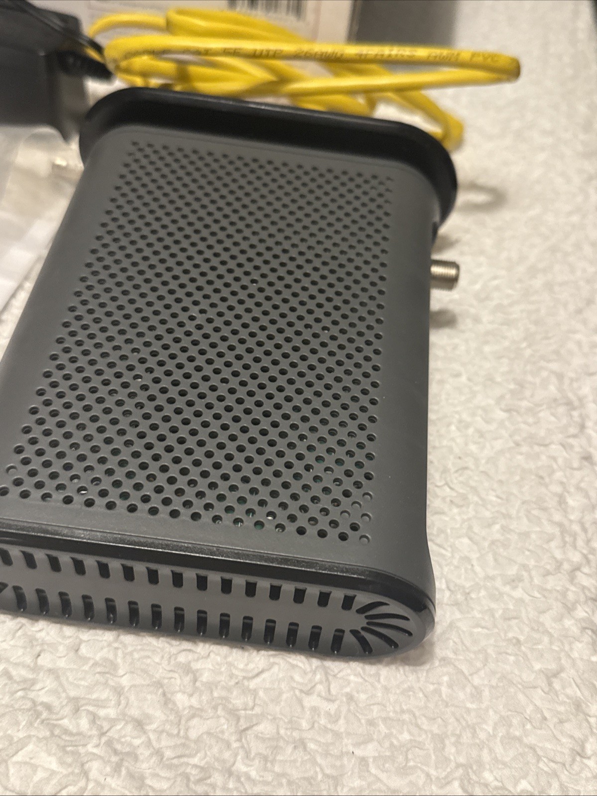 Motorola Cable Modem 16×4 686 Mbps Model MB7420 Comcast XFINITY Open Box