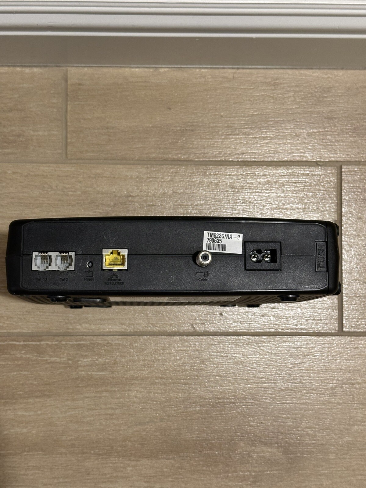 Arris Touchstone TM822G DOCSIS 3.0 8×4 Ultra-High Speed Cable Modem – OPTIMUM