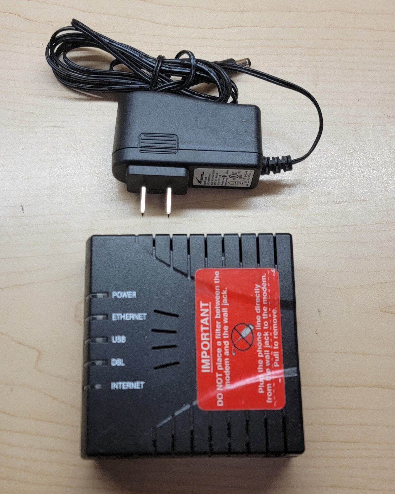 Westell 6100 E90-610015-06 DSL2+ Router & AC Power Supply
