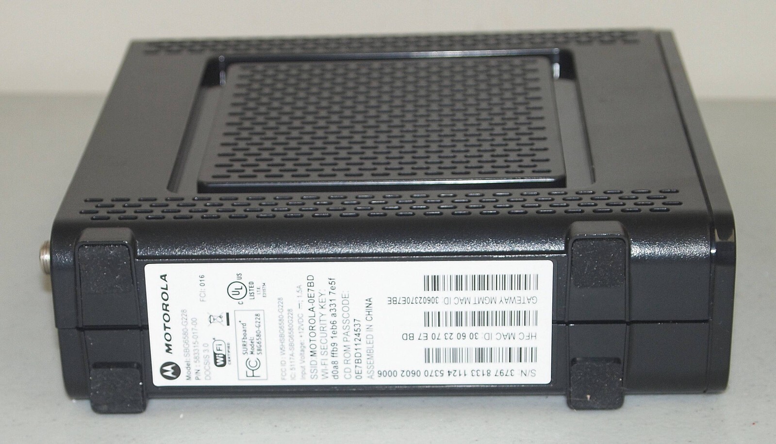 Used MOTOROLA ARRIS SURFboard #SBG6580 DOCSIS 3.0 CABLE MODEM & Wi-Fi ROUTER