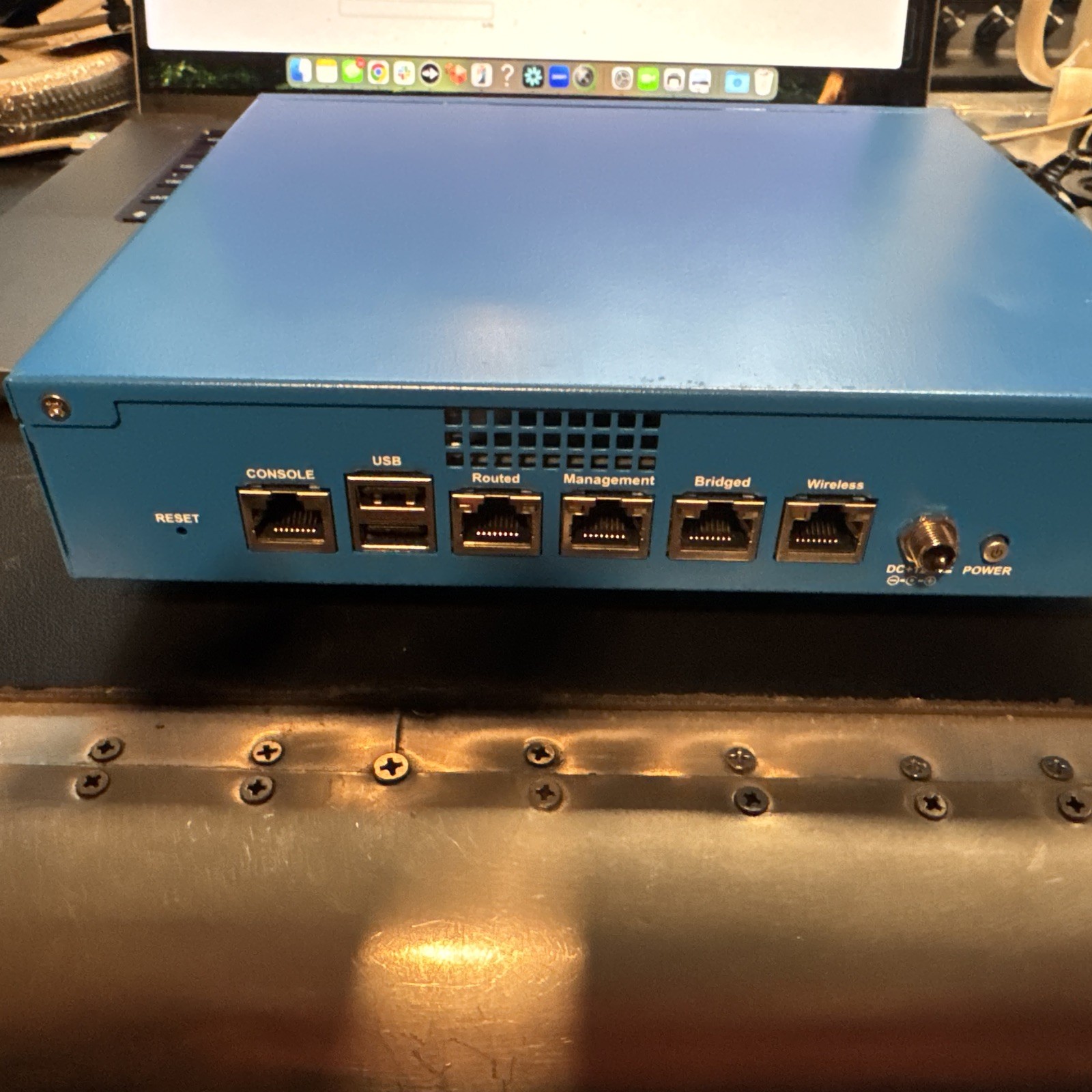 XipLink XA-500C TCP accelerator appliance designed