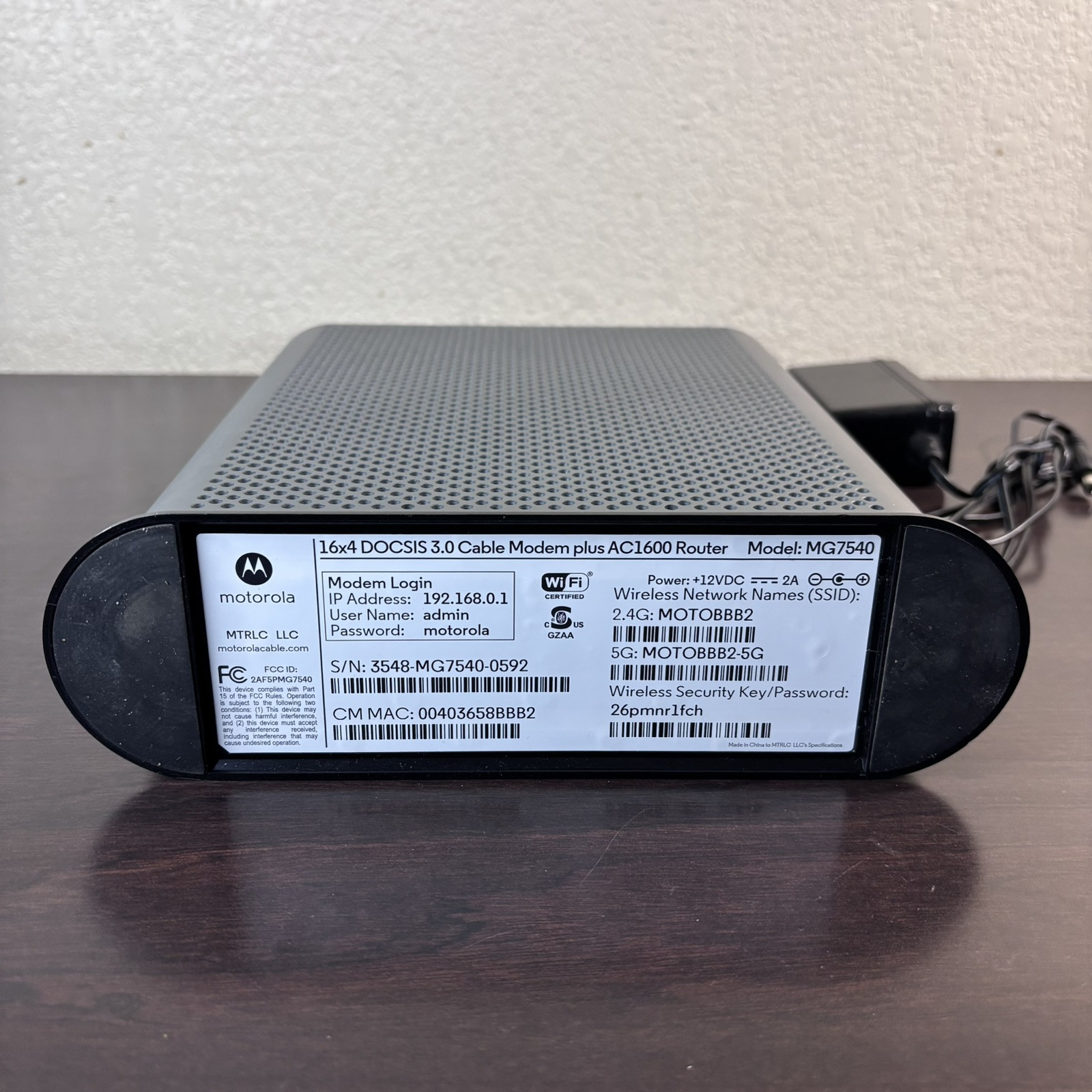 Motorola MG7540 DOCSIS 3.0 16×4 Cable Modem WIFI Router 2.4G / 5G Spectrum