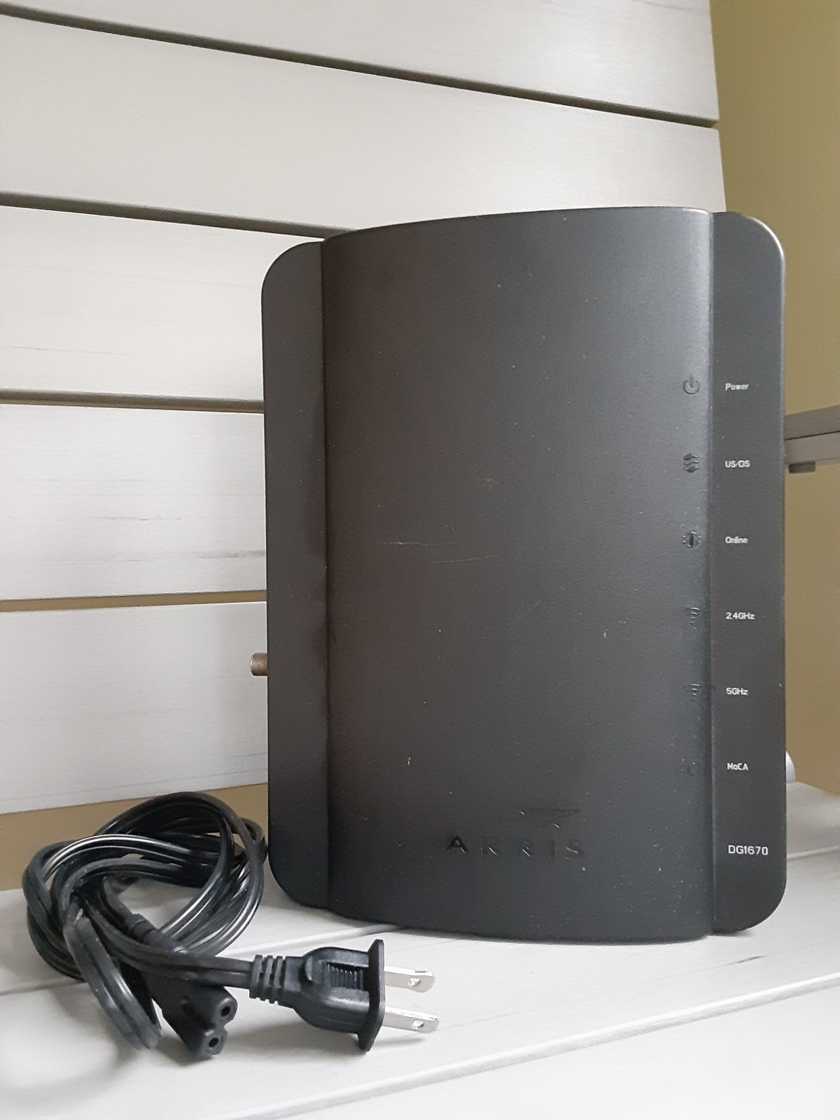 Arris DG1670A Modem Router Dual Band P/N: DG00DLQ1670