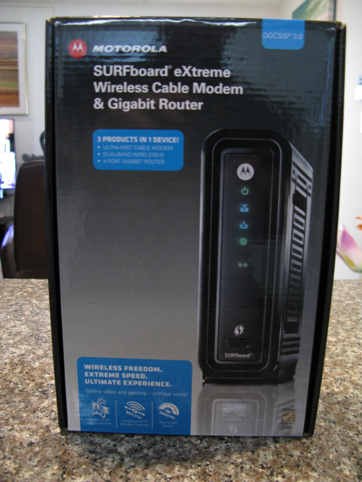 Motorola ARRIS SURFboard SBG6580 DOCSIS 3.0 Cable Modem and Wi-Fi Router N300