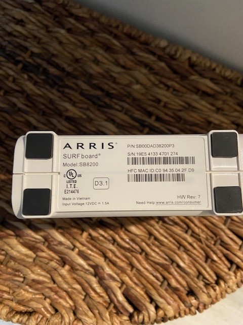 ARRIS SURFboard SB8200 DOCSIS 3.1 10 Gbps Cable Modem