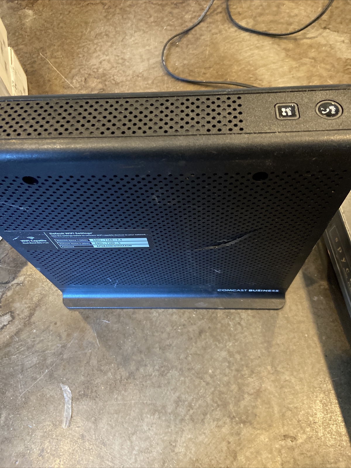 Technicolor DPC3941B Comcast Business Dual Band WiFi Cable Modem Router