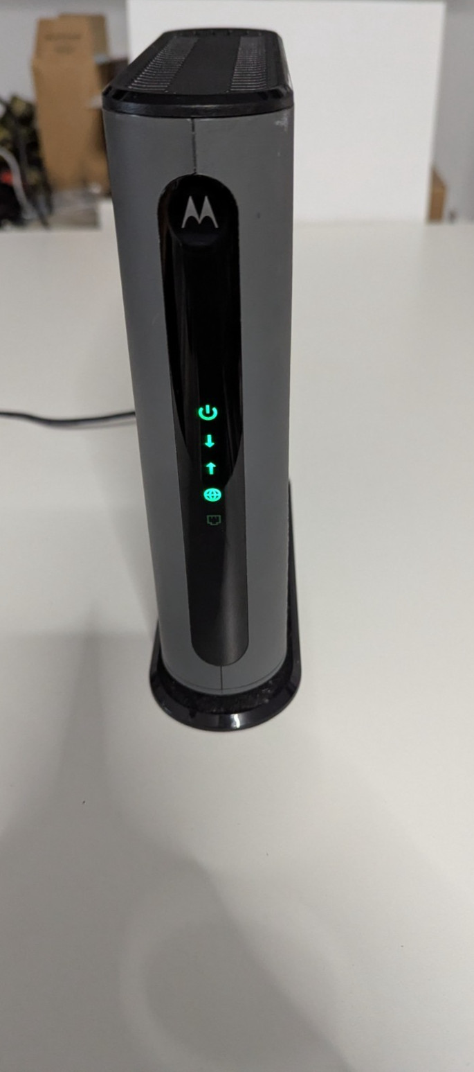 Motorola MB8600 DOCSIS 3.1 Cable Modem Gig-Speed Tested Working CIB W/ Box
