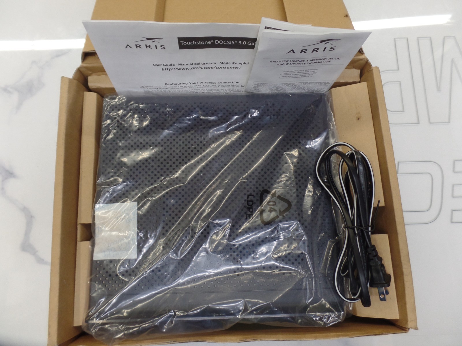 ARRIS Touchstone TG2472G DOCSIS 3.0 Wi-Fi Moca Dual-Band Telephony Cable Modem