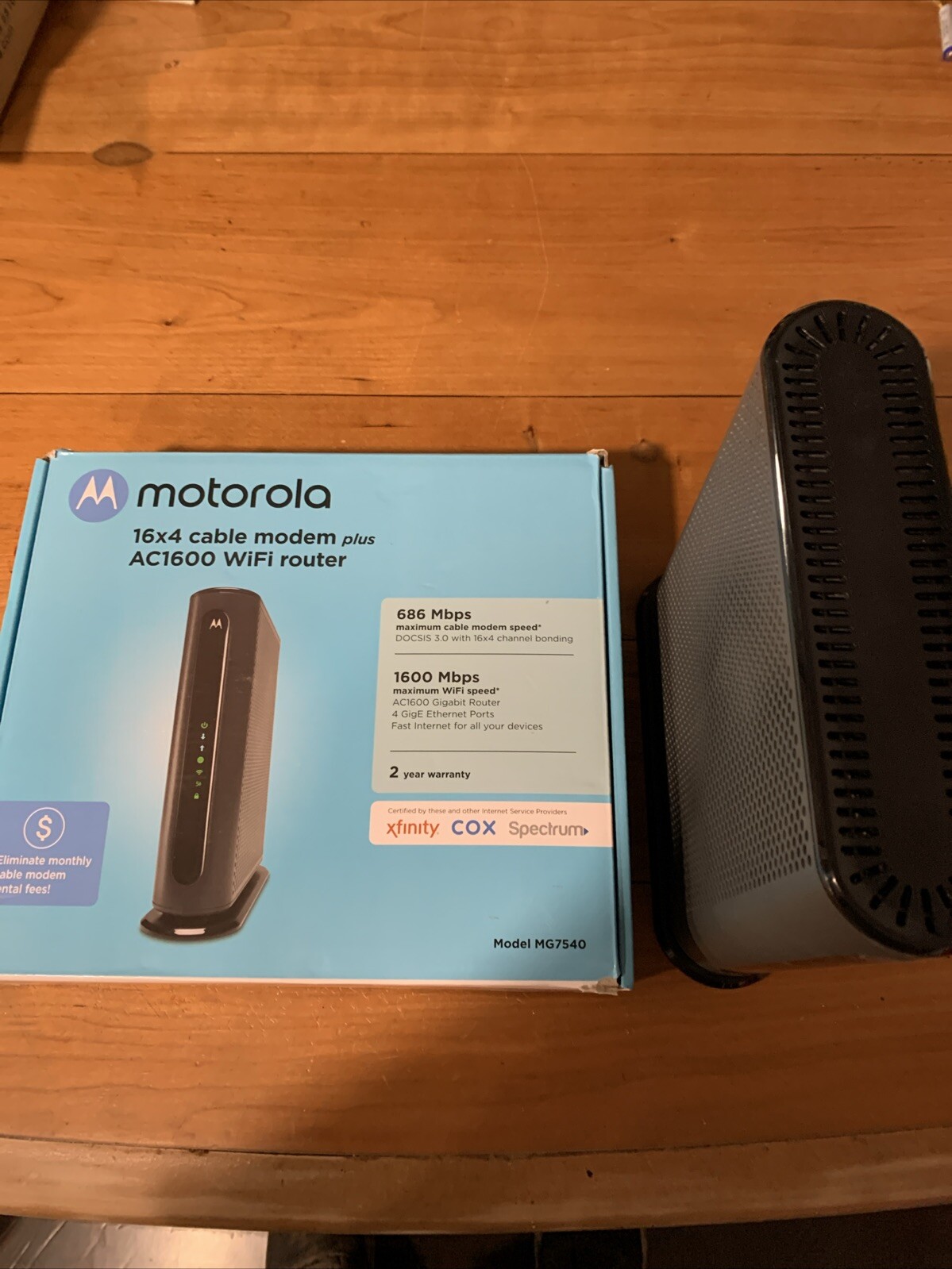 Motorola MG7540 (16×4) Cable Modem + AC1600 Dual Band Wi-Fi Router Used