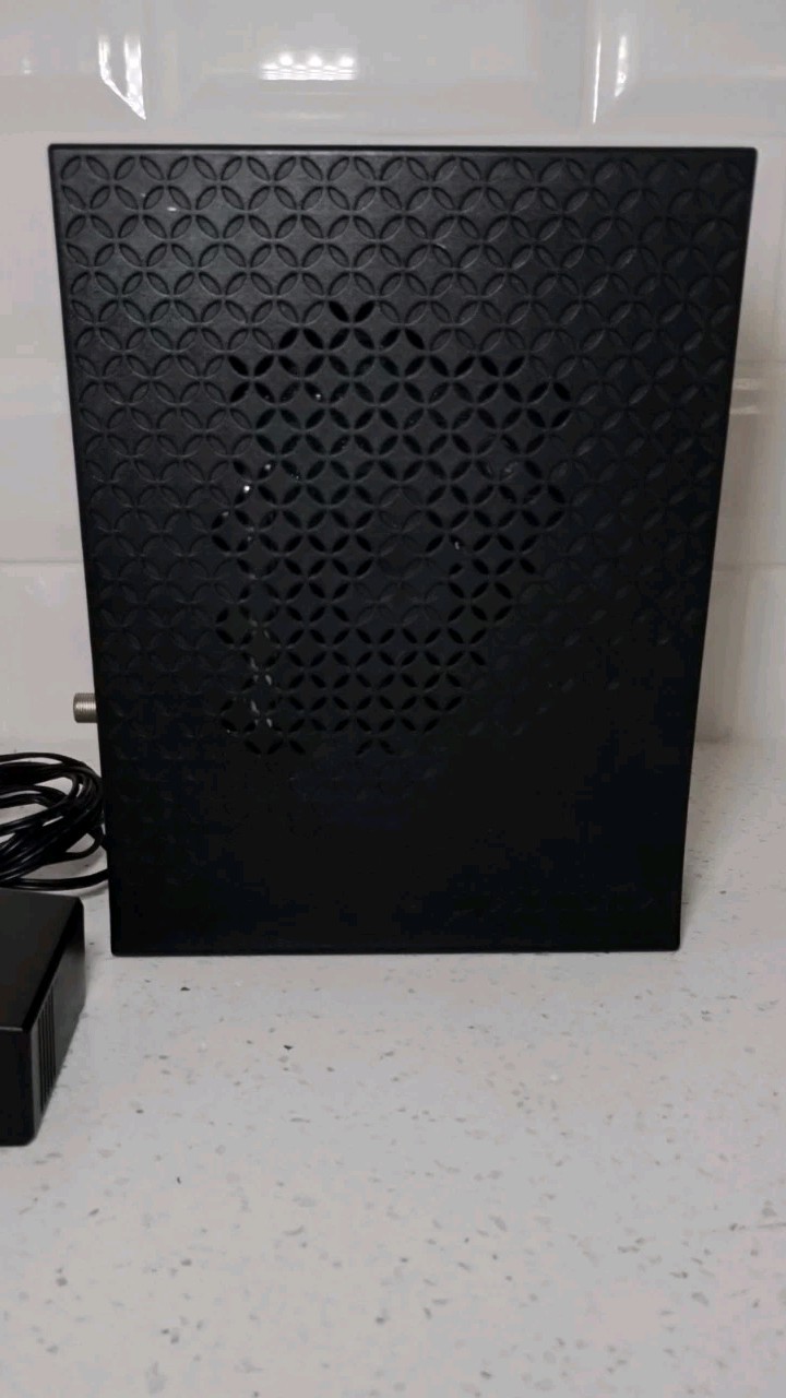 Spectrum ET2251 DOCSIS 3.1 Voice Cable Modem 2.5Gbps RJ-45 RJ-11 Black