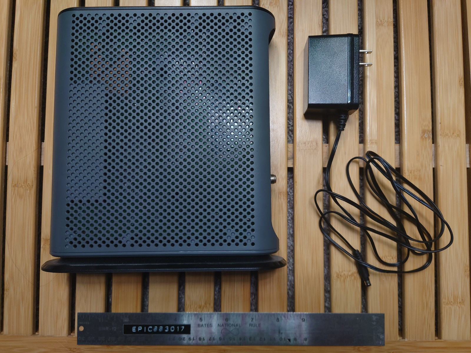 Motorola MG7540 16×4 Combination Cable Modem AC1600 Router