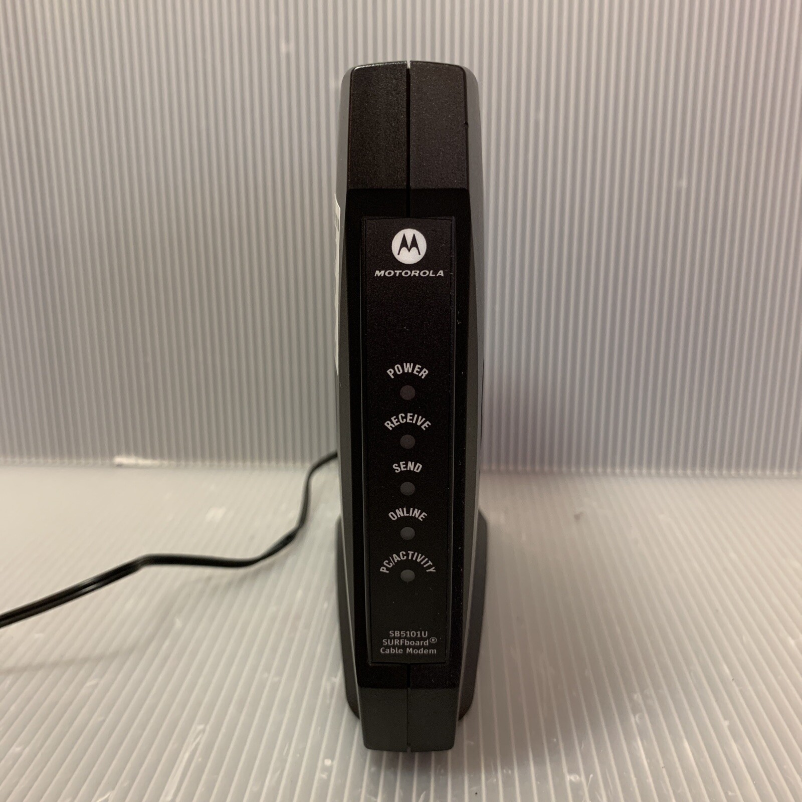 Motorola SURFboard SB5101U (563452-001-00) Cable Modem w/ Power & Network Cables