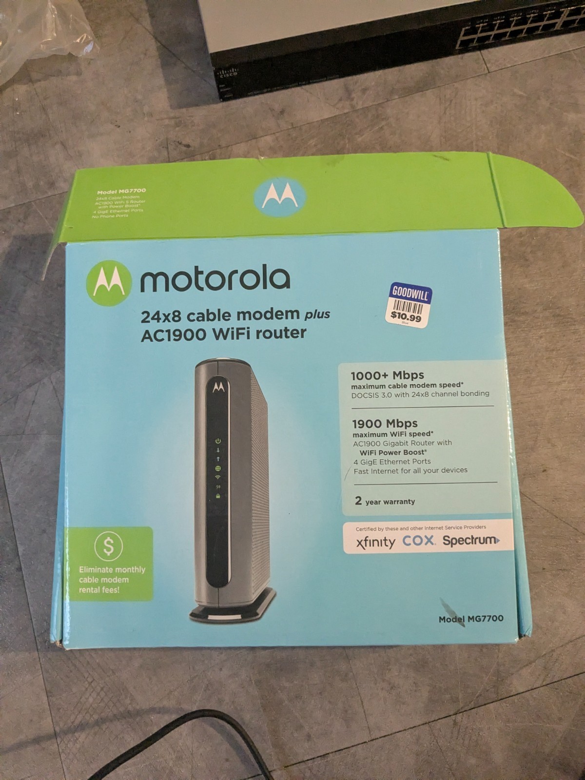 Motorola MG7700 AC1900 Dual-Band DOCSIS 3.0 Cable Modem Router