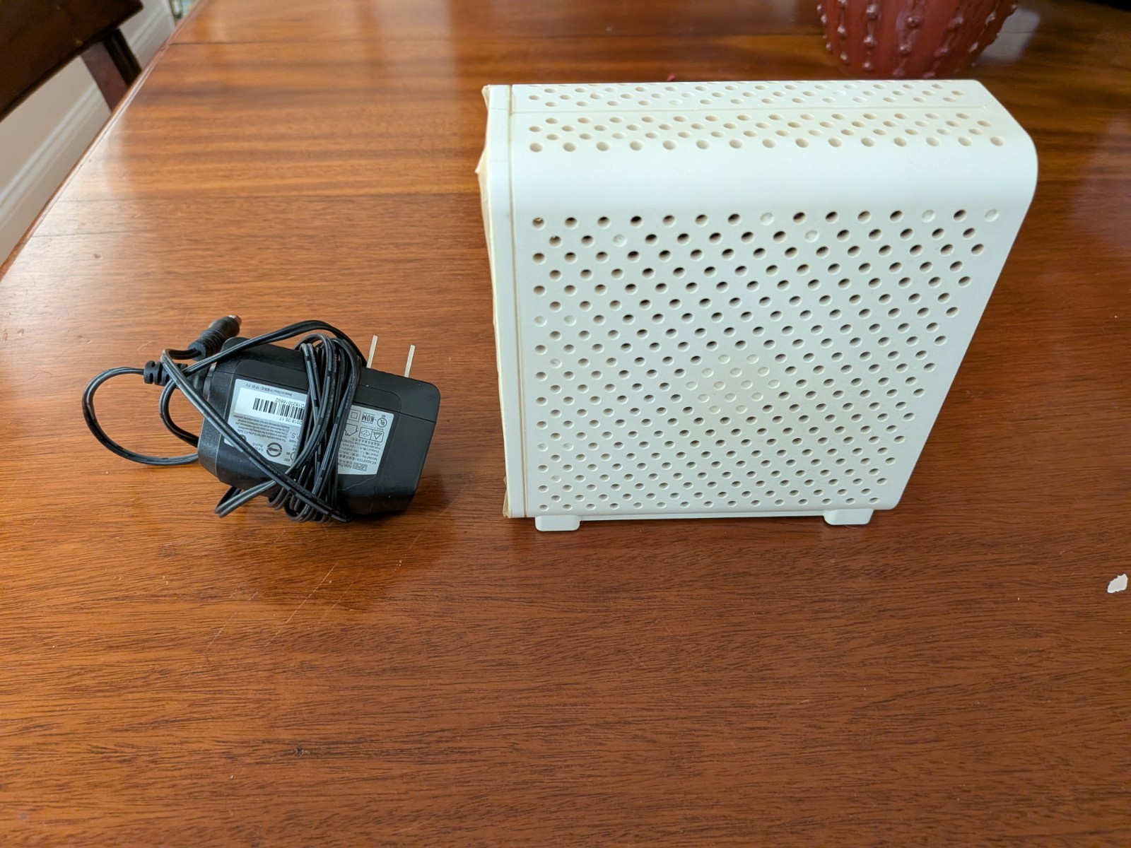 ARRIS SURFboard SB6183 DOCSIS 3.0 Cable Modem 686 Mbps Spectrum