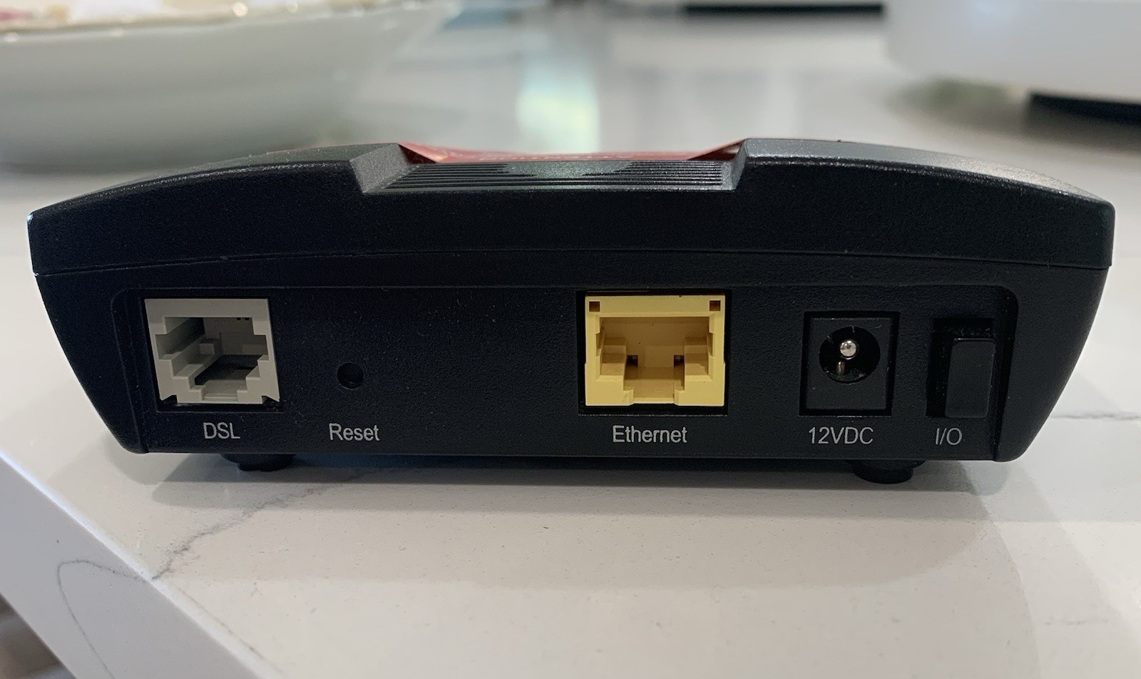 Siemens SpeedStream 4100 Ethernet ADSL Modem. Part #060–D1 41–812. Modem Only. ￼