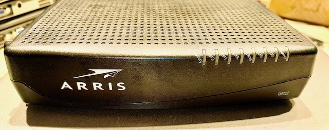 ARRIS Tm722g Comcast Voice and Cable Modem (TM722G/CT), Battery, Power-Cord