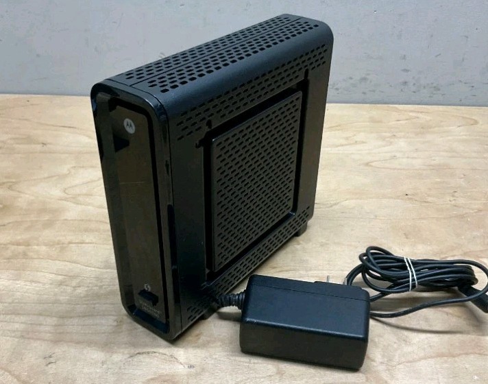 ARRIS SURFboard SBG6580 DOCSIS 3.0 Cable Modem/ Wi-Fi N300 2.4Ghz + N300 5GHz