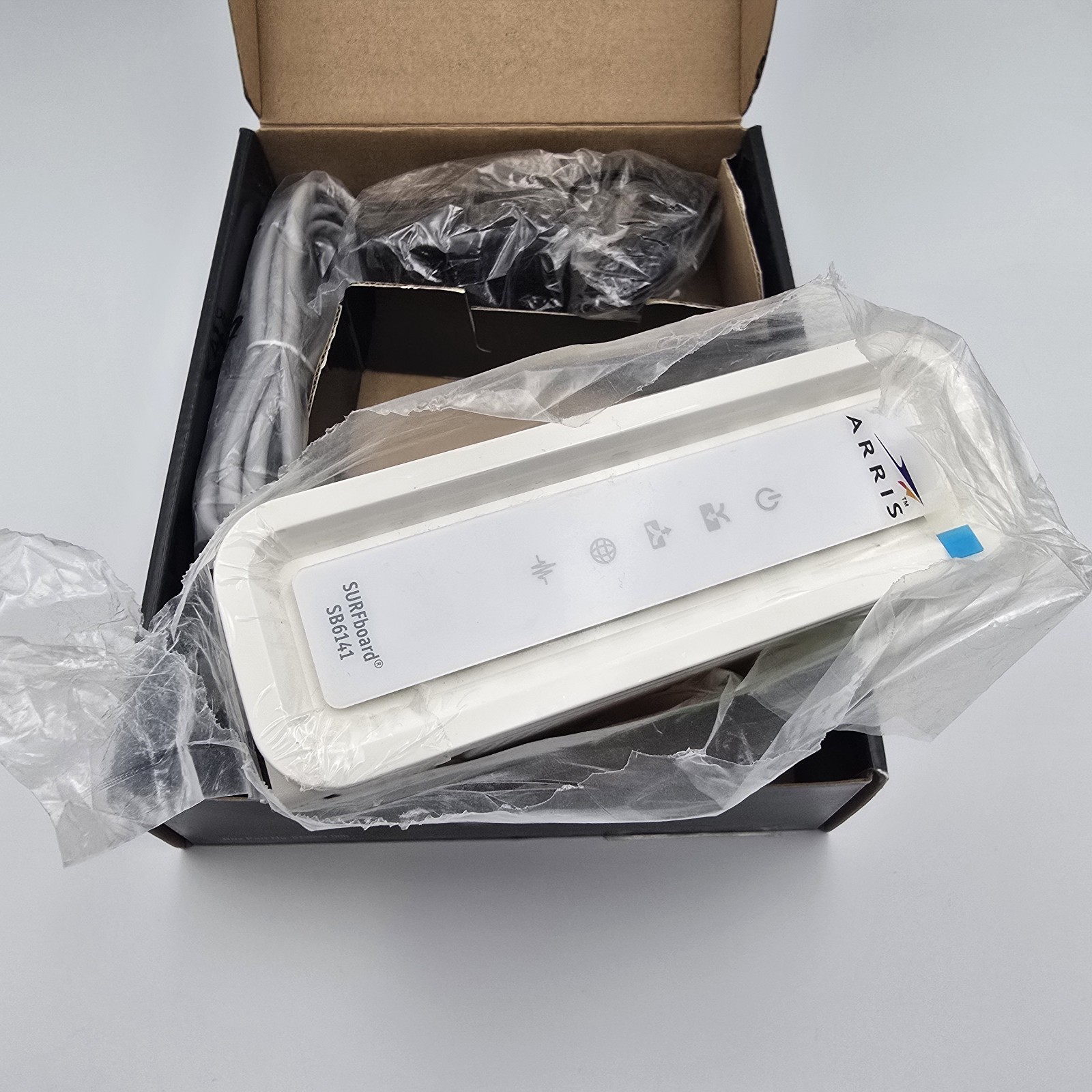 Motorola Arris SURFboard Modem 400 Series SB6141 343 Mbps DOCSIS 3.0 Ethernet