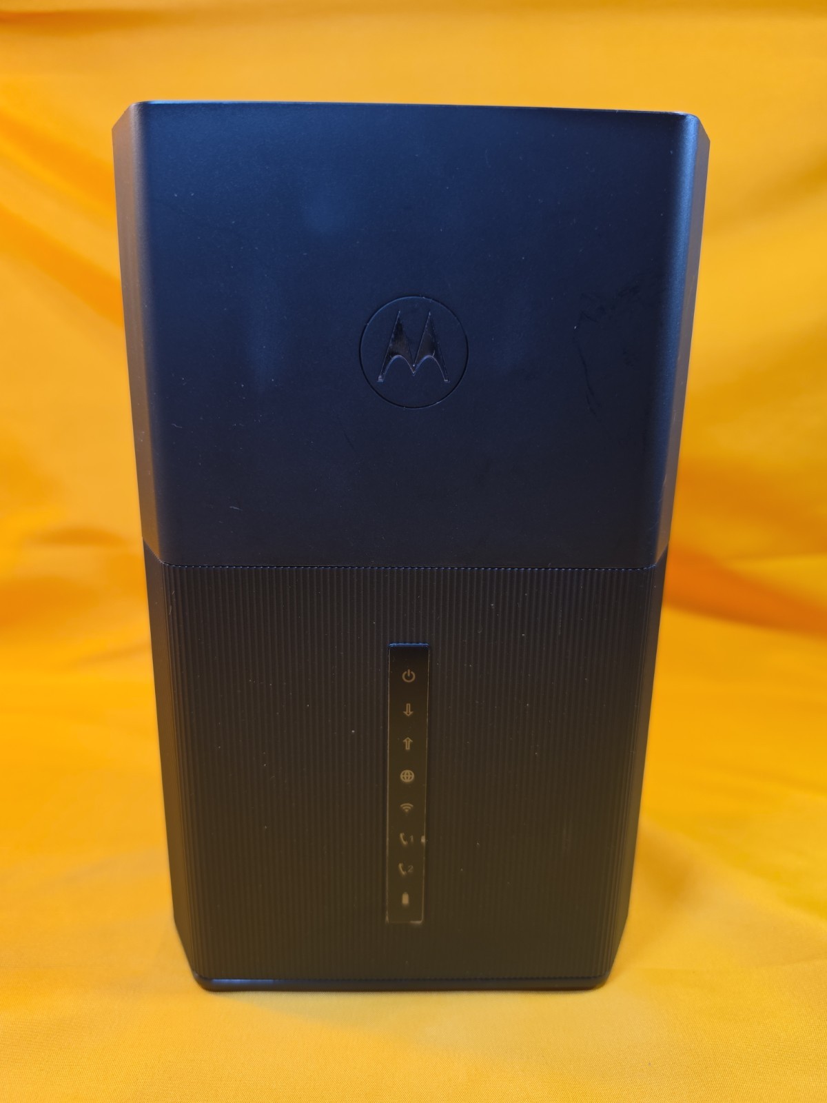 Motorola MT8733 DOCSIS 3.1 Cable Modem AX6000 WiFi 6 Router No Power Adapter