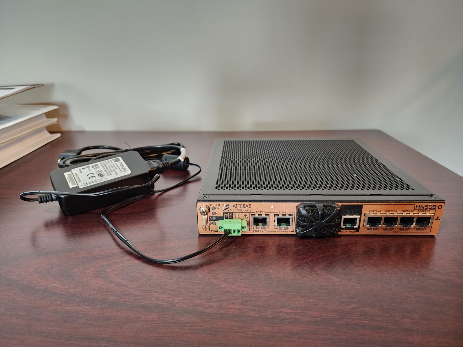 HATTERAS Networks HN508-D (HN508-D-2E) 10/100 RJ-45, w/ Power