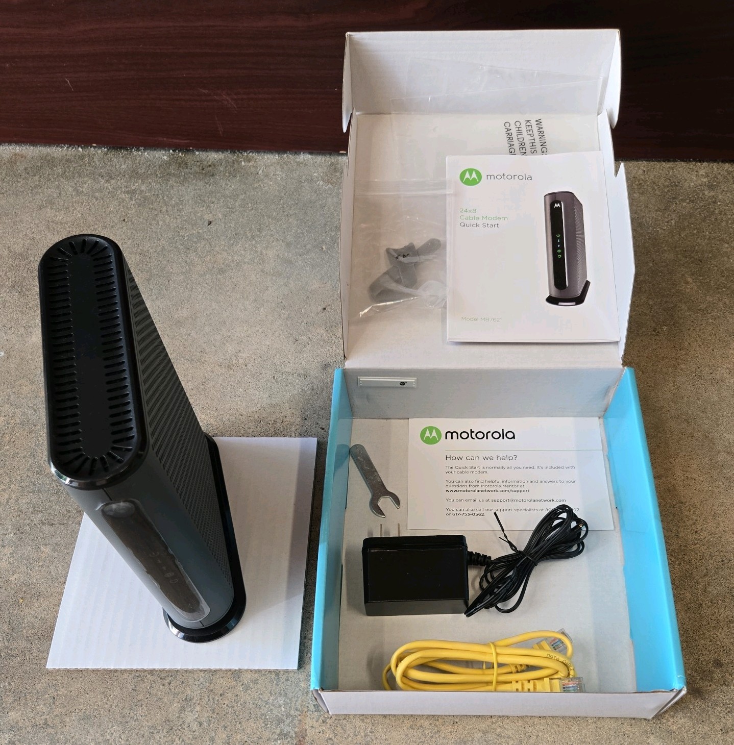 Motorola MB7621 24×8 DOCSIS 3.0 High Speed cable Modem Used w/ power adaptor