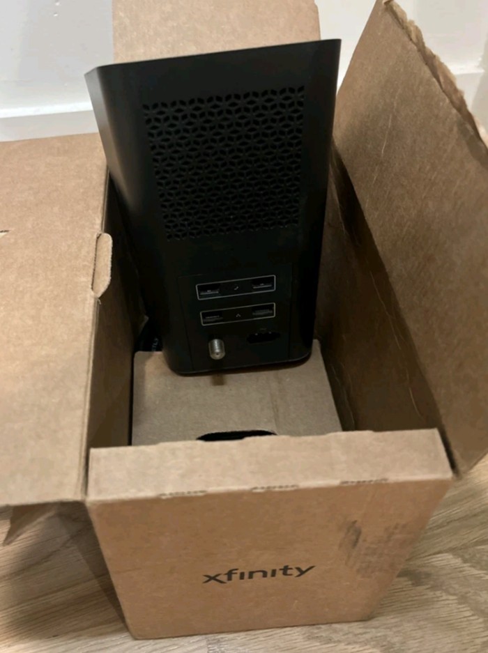 Xfinity XB6-T CGM4140COM WiFi Router & Cable Modem – w/ Power & Coax Cable