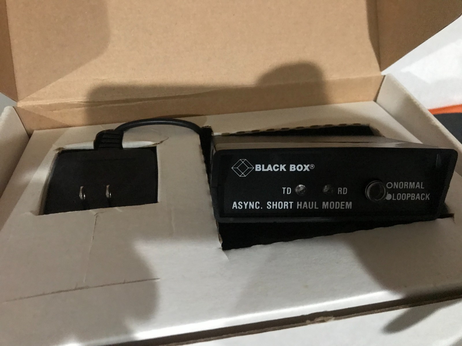 BLACK BOX SHORT HAUL MODEM MODEL ME800A