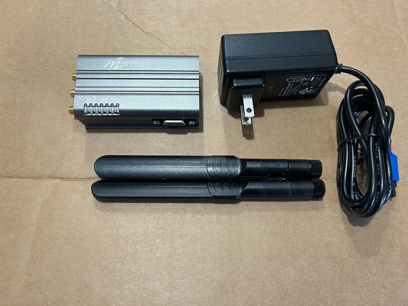 MICROHARD BulletCat12 ETHERNET/SERIAL CELLULAR MODEM W Acc’s