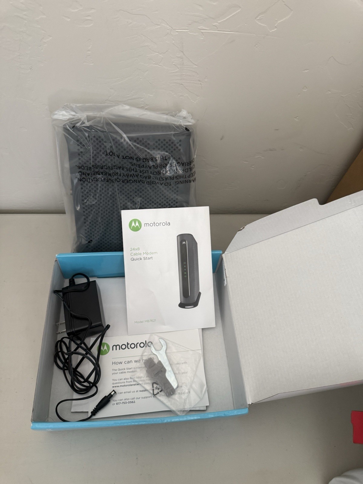 MOTOROLA 24×8 Cable Modem MB7621 1000+ MBPS Xfinity Cox (Factory Sealed)
