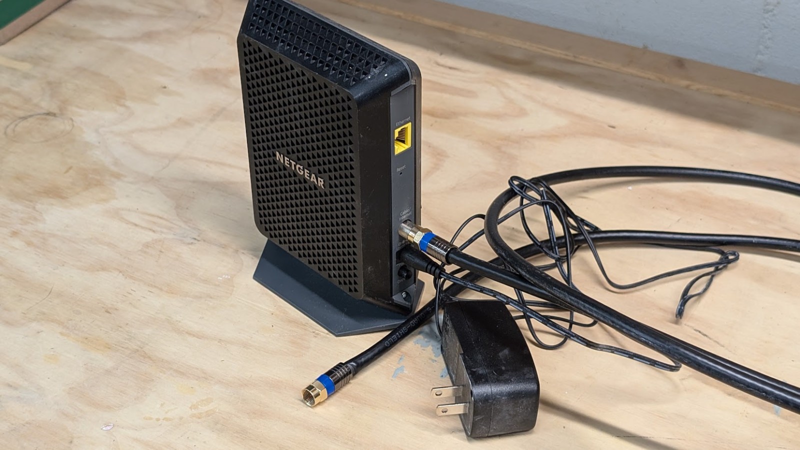 NETGEAR CM700 High Speed Cable Modem with Coax & Power Cable