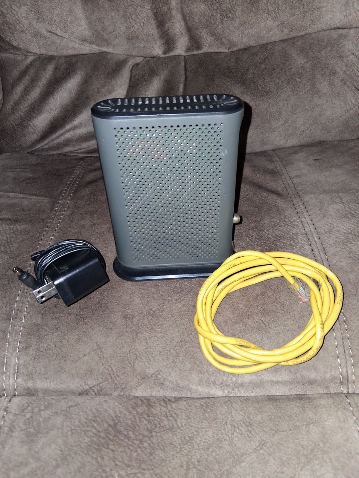 Motorola MB7220 DOCSIS 3.0 8×4 Cable Modem 343 Mbps 1x Ethernet