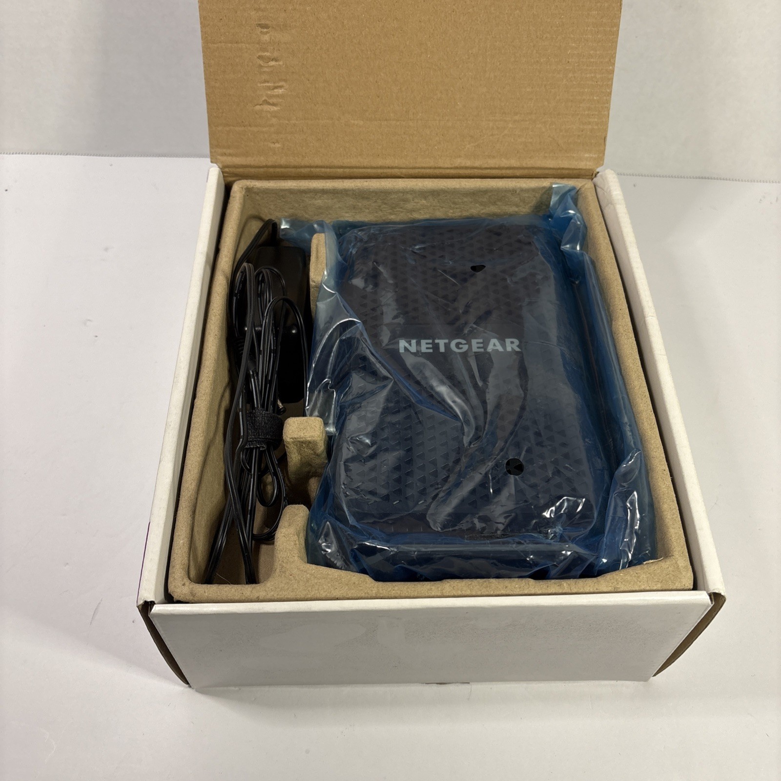 Netgear CM600 High Speed Cable Modem DOCSIS 3.0 24×8 Channel Bonding Black