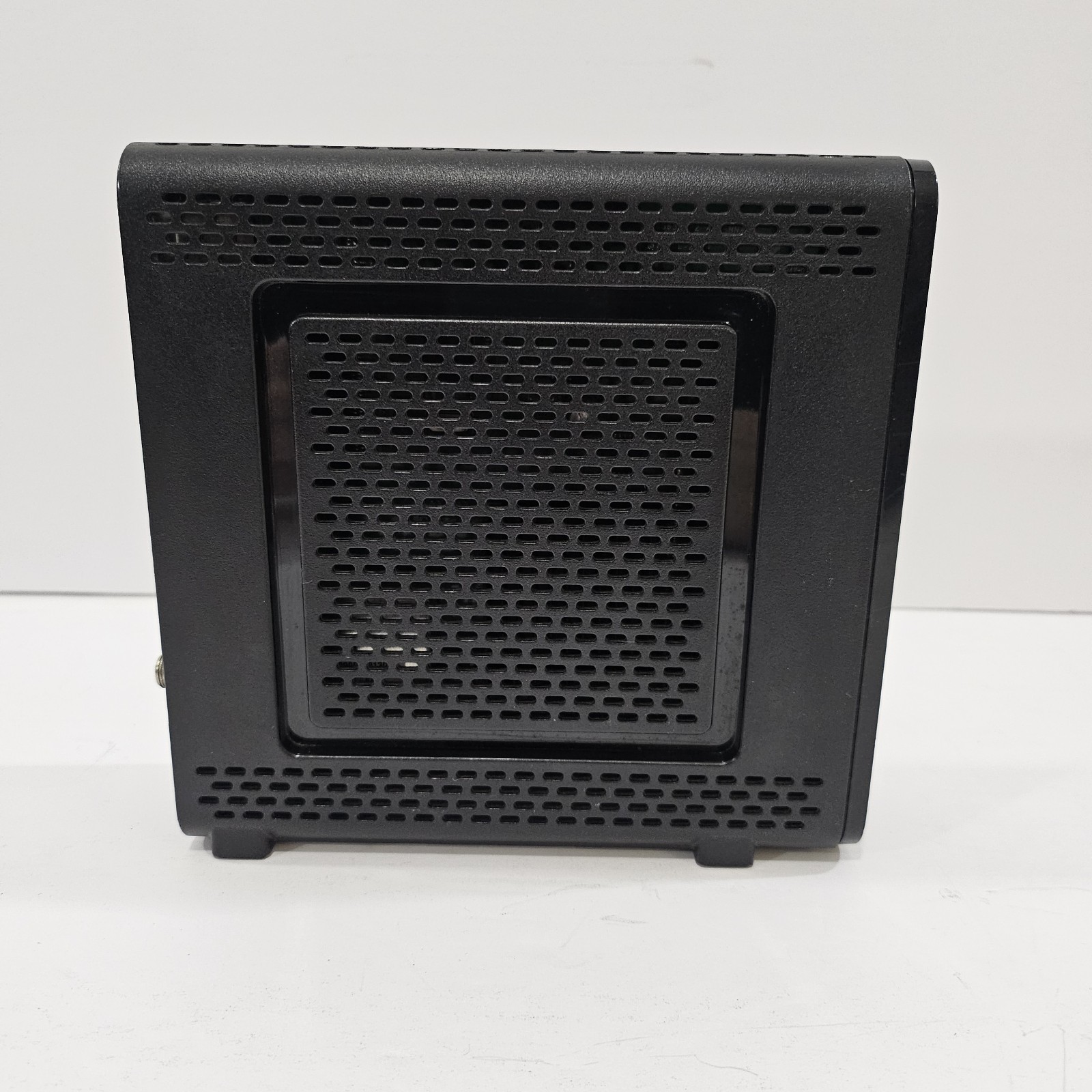 ARRIS SURFboard SBG 6580-G228 Cable Modem, Wi-Fi Router w/ cables and power cord