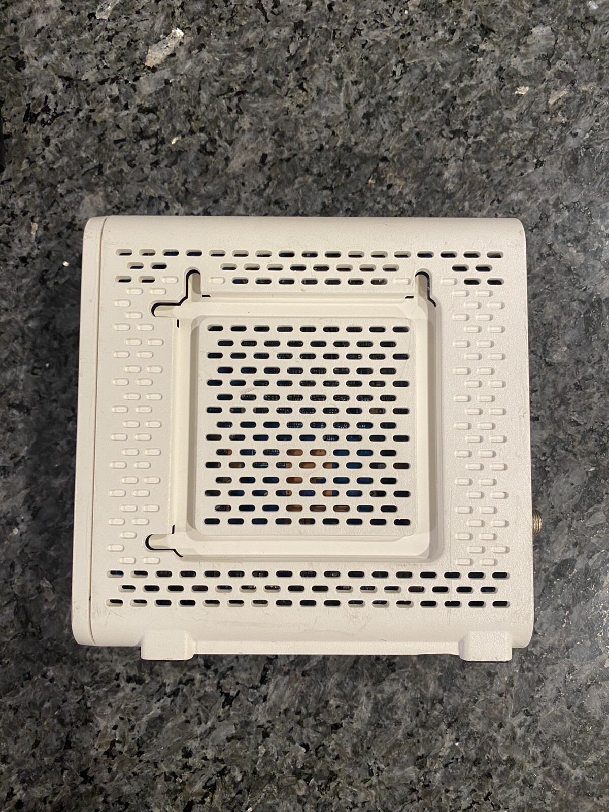 ARRIS SURFboard SB8200 DOCSIS 3.1 10 Gbps Cable Modem Dual Gigabit Ethernet Port