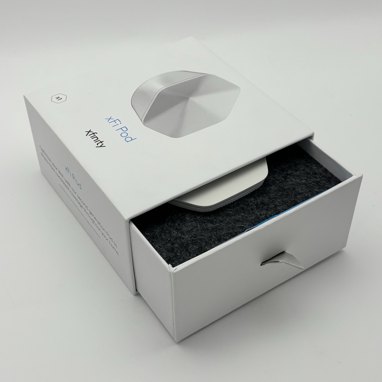 Xfinity xFi Pod 2nd Gen XE2-SG WiFi Range Extender Mesh Router w/ Original Box
